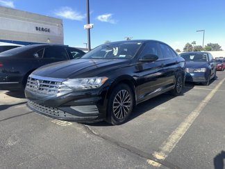 Used 2019 Volkswagen Jetta SE image 1