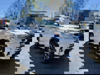 Used 2017 Toyota Highlander XLE image 1