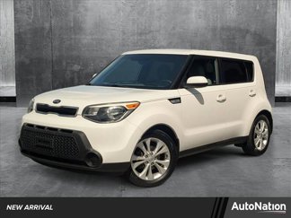 Used 2015 Kia Soul + image 1