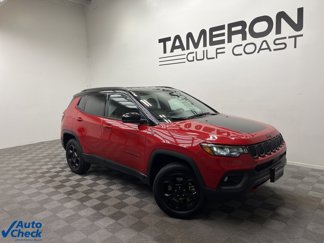 Used 2023 Jeep Compass Trailhawk image 1