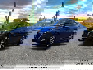 Used 2020 Nissan Altima 2.5 SR w/ Premium Package image 1