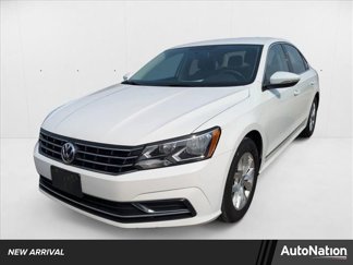 Used 2016 Volkswagen Passat 1.8T S image 1