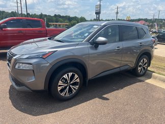 Used 2022 Nissan Rogue SV image 1