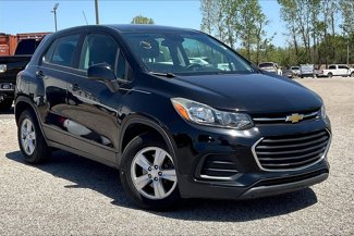 Used 2019 Chevrolet Trax LS image 1