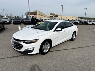 Used 2024 Chevrolet Malibu LT image 1