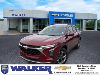 Used 2025 Chevrolet Trax LT w/ Driver Confidence Package image 1