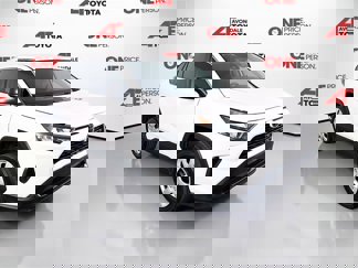 Certified 2022 Toyota RAV4 LE image 1