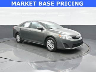 Used 2013 Toyota Camry LE image 1