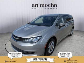 Used 2017 Chrysler Pacifica Touring video 1