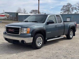 Used 2007 GMC Sierra 1500 SLT w/ SLE/SLT Trailering Package image 1
