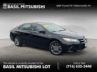 Used 2017 Toyota Camry SE image 1