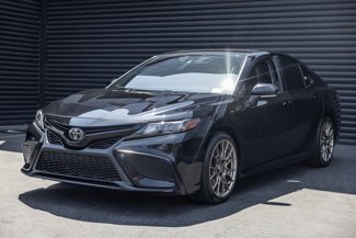 Used 2024 Toyota Camry SE image 1