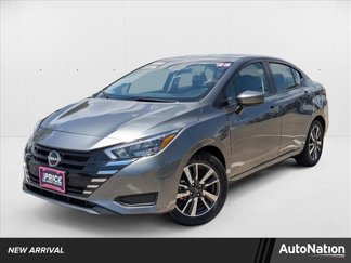 Used 2025 Nissan Versa SV image 1