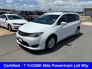 Used 2020 Chrysler Pacifica Touring-L image 1