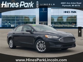Used 2020 Ford Fusion SE image 1