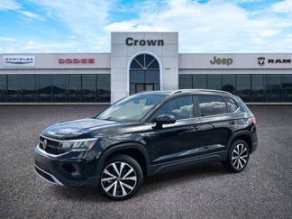 Used 2022 Volkswagen Taos SE image 1