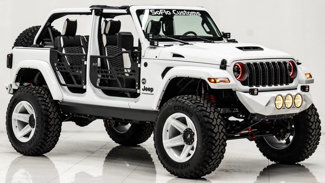Used 2025 Jeep Wrangler Unlimited Sport image 1