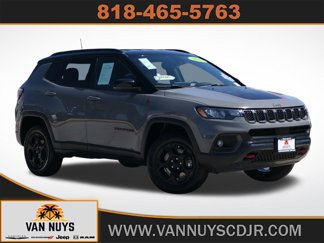 Used 2023 Jeep Compass Trailhawk image 1