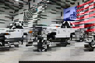 Used 2015 Ford F250 Lariat w/ Lariat Interior Package image 1