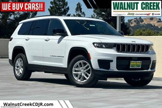 New 2025 Jeep Grand Cherokee L Laredo image 1