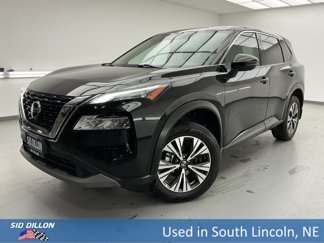 Used 2021 Nissan Rogue SV image 1