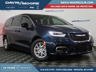 New 2025 Chrysler Pacifica Select image 1