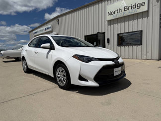 Used 2018 Toyota Corolla LE image 1