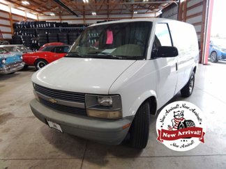 Used 2005 Chevrolet Astro w/ Convenience Package image 1