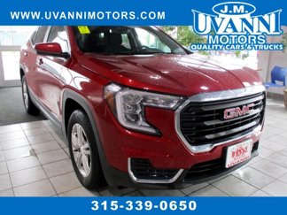 Used 2024 GMC Terrain SLE image 1