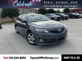 Used 2014 Toyota Camry SE image 1