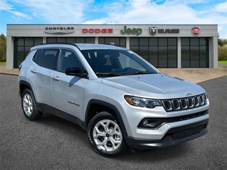 New 2025 Jeep Compass Latitude image 1