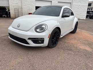 Used 2014 Volkswagen Beetle TDI image 1