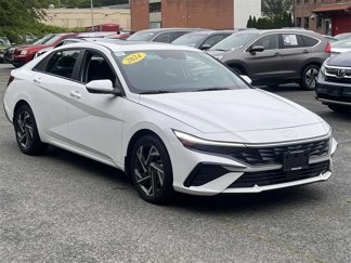 Certified 2024 Hyundai Elantra SEL w/ Convenience Package image 1