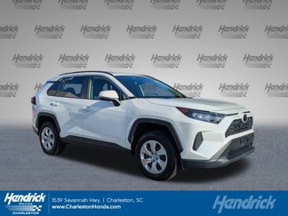 Used 2020 Toyota RAV4 LE image 1