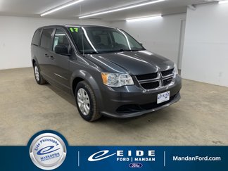 Used 2017 Dodge Grand Caravan SE image 1