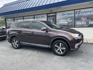 Used 2016 Toyota RAV4 XLE video 1