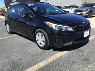 Used 2017 Kia Forte LX image 1