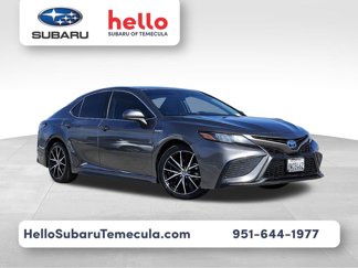 Used 2021 Toyota Camry SE image 1