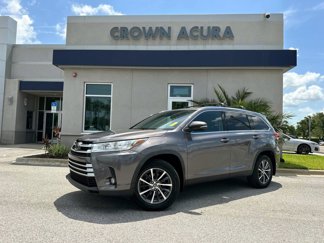 Used 2019 Toyota Highlander XLE image 1