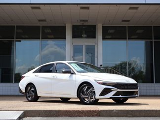 New 2025 Hyundai Elantra Sport image 1