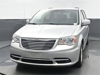 Used 2012 Chrysler Town & Country Touring image 1