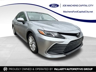 Used 2022 Toyota Camry LE image 1