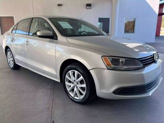 Used 2011 Volkswagen Jetta SE image 1