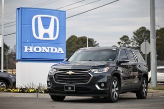 Used 2020 Chevrolet Traverse LT w/ LT Premium Package image 1