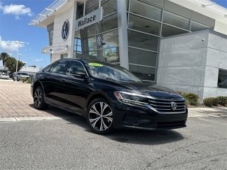 Used 2022 Volkswagen Passat 2.0T SE image 1