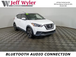 Used 2018 Nissan Kicks SV image 1