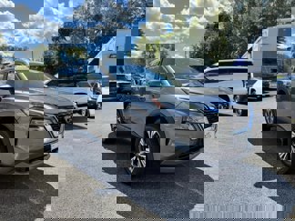 Used 2023 Nissan Rogue SV image 1