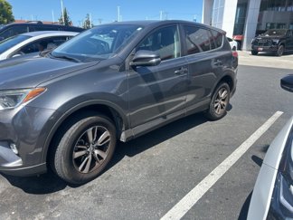 Used 2018 Toyota RAV4 XLE image 1