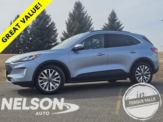 Used 2022 Ford Escape Titanium w/ Class II Trailer Tow Package image 1