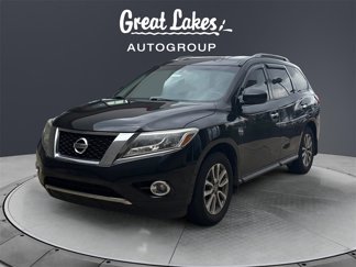 Used 2015 Nissan Pathfinder SV image 1